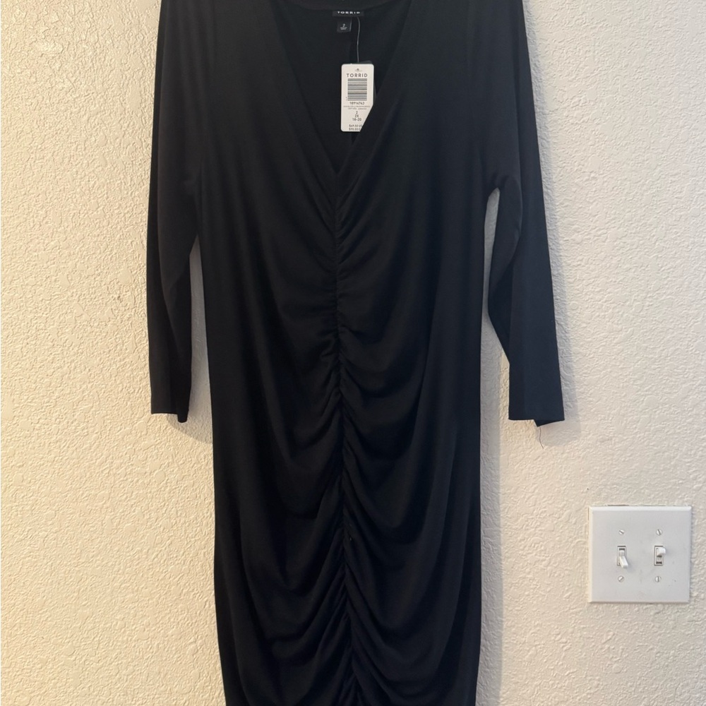 Torrid Black Ruched Sheath Dress V-Neck Long Sleeve